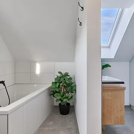 דירה Saltwater House Sail Away