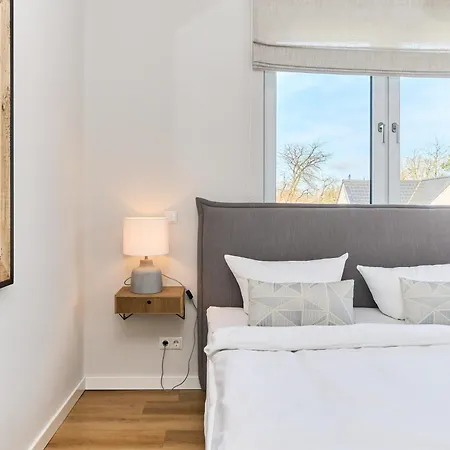 Saltwater House Sail Away *