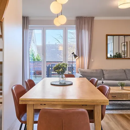 Saltwater House Sail Away שרבאוץ