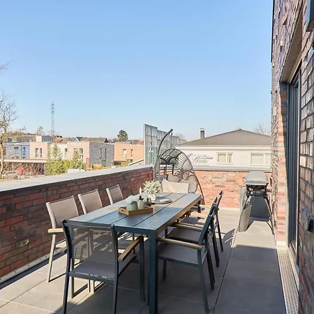 Saltwater House Sail Away