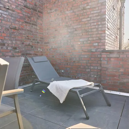 Saltwater House Sail Away